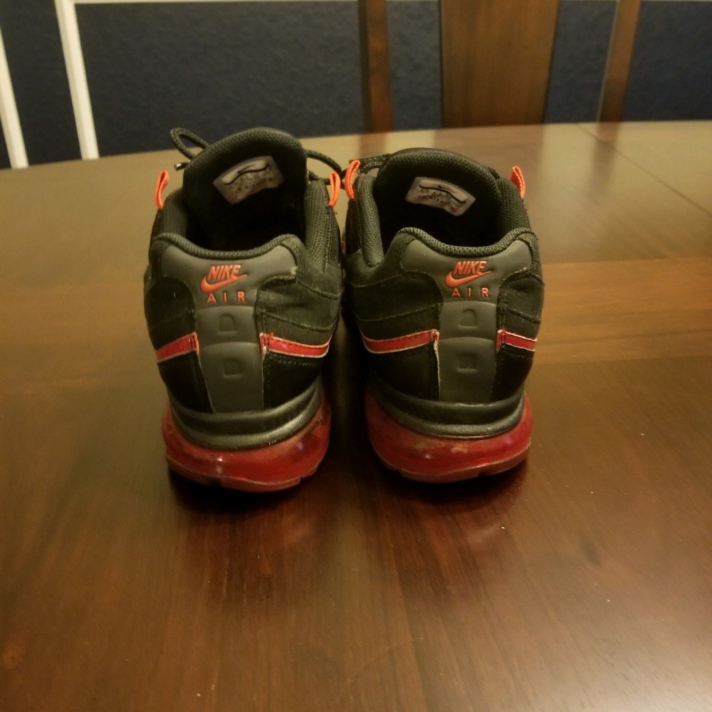 SOLD - Nike Air Max - Picture 2 of 3